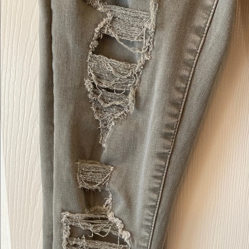 American Eagle Outfitters Green Skinny Distressed Jeans - Picture 3 of 8
